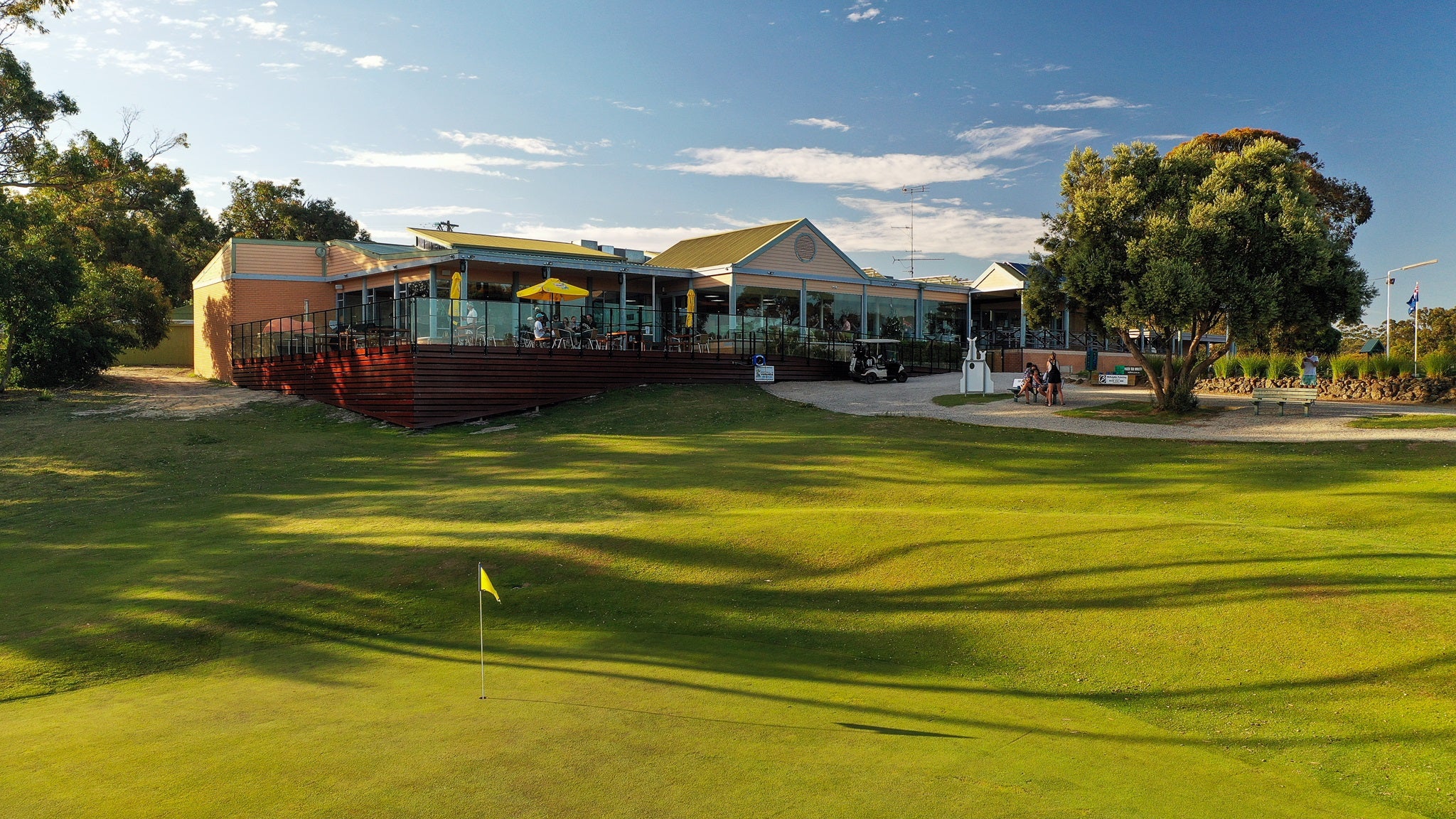 Anglesea Golf Club Has Kangaroos Everywhere